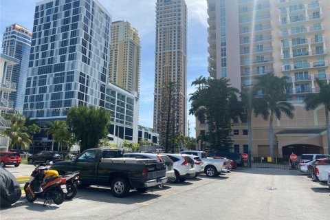 Condo in Sunny Isles Beach, Florida, 1 bedroom  № 1944964 - photo 5