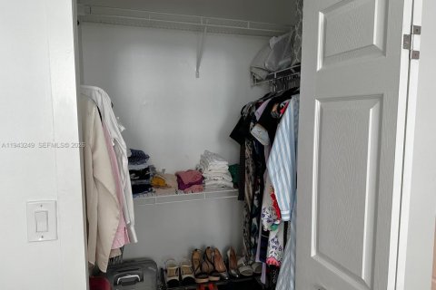 Copropriété à louer à Miami, Floride: 1 chambre, 73.58 m2 № 1999643 - photo 13