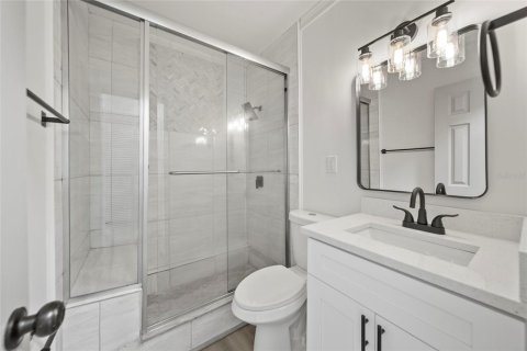 House in Saint Petersburg, Florida 4 bedrooms, 198.63 sq.m. № 1846768 - photo 15