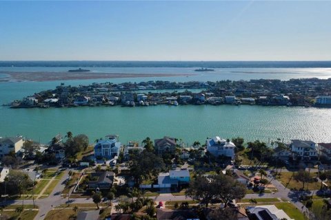 House in Clearwater, Florida 5 bedrooms, 400.59 sq.m. № 2324249 - photo 23