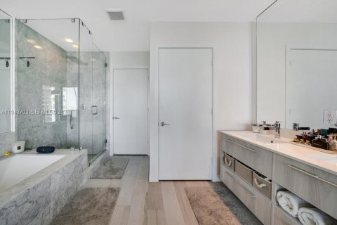 Снять в аренду кондоминиум в Майами, Флорида 2 спальни, 110.18м2, № 2000565 - фото 10