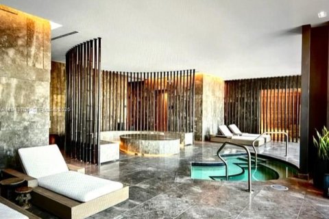 Снять в аренду кондоминиум в Майами, Флорида 2 спальни, 110.18м2, № 2000565 - фото 29