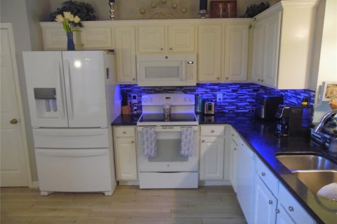 Touwnhouse à vendre à Clearwater, Floride: 2 chambres, 117.89 m2 № 2347084 - photo 7
