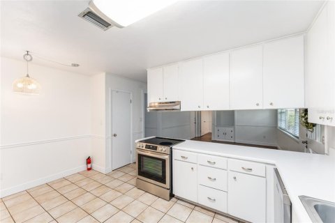 Villa ou maison à vendre à Gainesville, Floride: 4 chambres, 179.86 m2 № 2334273 - photo 16