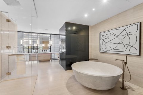 Condominio en venta en Surfside, Florida, 4 dormitorios, 445.75 m2 № 2033740 - foto 28