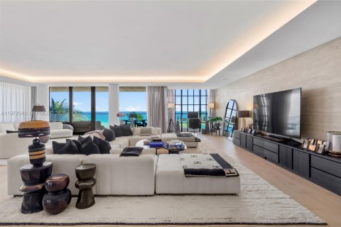 Condominio en venta en Surfside, Florida, 4 dormitorios, 445.75 m2 № 2033740 - foto 2