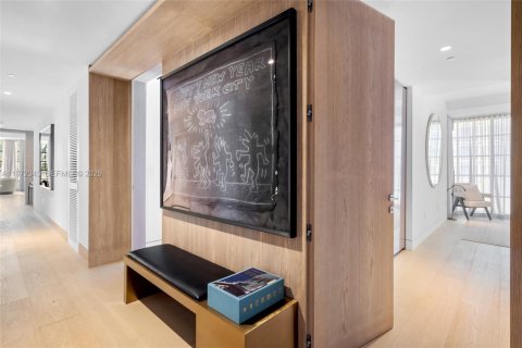 Condominio en venta en Surfside, Florida, 4 dormitorios, 445.75 m2 № 2033740 - foto 24