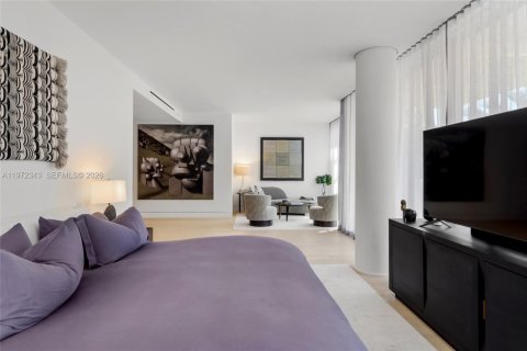 Condominio en venta en Surfside, Florida, 4 dormitorios, 445.75 m2 № 2033740 - foto 27