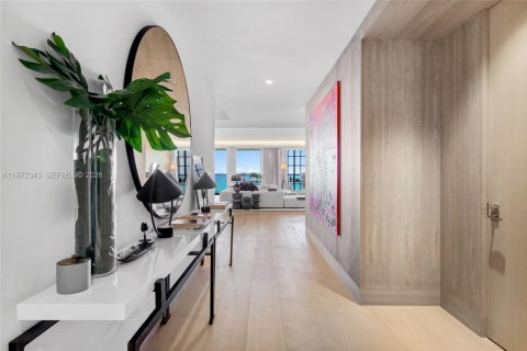 Condominio en venta en Surfside, Florida, 4 dormitorios, 445.75 m2 № 2033740 - foto 23