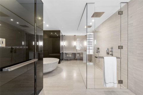 Condominio en venta en Surfside, Florida, 4 dormitorios, 445.75 m2 № 2033740 - foto 30