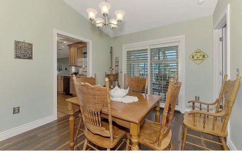 House in Port Charlotte, Florida 3 bedrooms, 174.28 sq.m. № 1853711 - photo 18