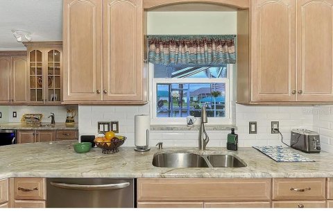 House in Port Charlotte, Florida 3 bedrooms, 174.28 sq.m. № 1853711 - photo 24