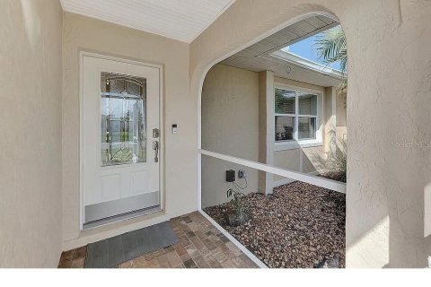 House in Port Charlotte, Florida 3 bedrooms, 174.28 sq.m. № 1853711 - photo 10