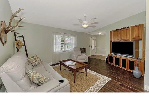 House in Port Charlotte, Florida 3 bedrooms, 174.28 sq.m. № 1853711 - photo 15