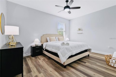 House in Port Charlotte, Florida 4 bedrooms, 151.99 sq.m. № 2219113 - photo 17