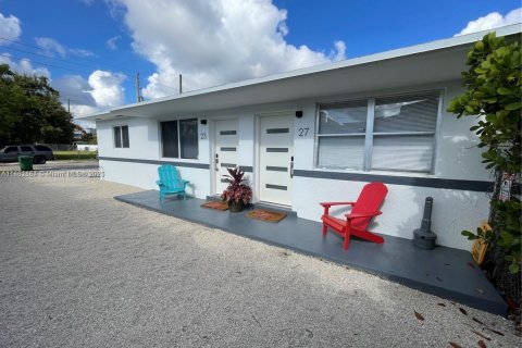 House in Miami, Florida 2 bedrooms, 140.47 sq.m. № 2013345 - photo 11