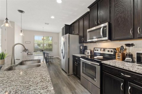 Touwnhouse à vendre à Kissimmee, Floride: 3 chambres, 182.27 m2 № 2128704 - photo 7
