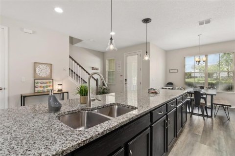 Touwnhouse à vendre à Kissimmee, Floride: 3 chambres, 182.27 m2 № 2128704 - photo 8