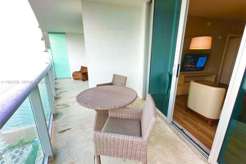 Copropriété à vendre à Hollywood, Floride: 2 chambres, 104.89 m2 № 1976922 - photo 11