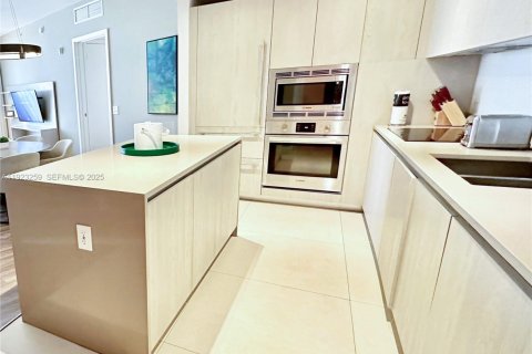 Copropriété à vendre à Hollywood, Floride: 2 chambres, 104.89 m2 № 1976922 - photo 17