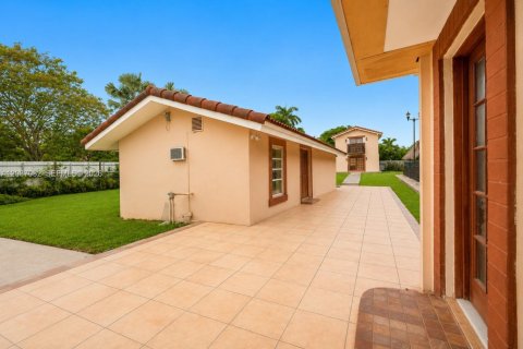 Купить виллу или дом в Майами, Флорида 4 спальни, 270.25м2, № 2086096 - фото 15