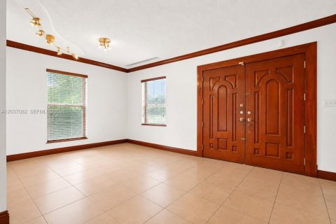 Купить виллу или дом в Майами, Флорида 4 спальни, 270.25м2, № 2086096 - фото 7