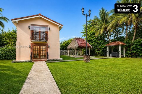 Купить виллу или дом в Майами, Флорида 4 спальни, 270.25м2, № 2086096 - фото 17