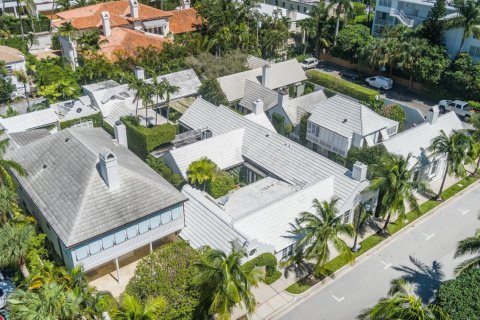 Copropriété à louer à Palm Beach, Floride: 2 chambres, 180.42 m2 № 1155758 - photo 1