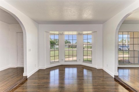 House in Bradenton, Florida 3 bedrooms, 192.49 sq.m. № 2238537 - photo 5