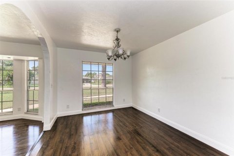 House in Bradenton, Florida 3 bedrooms, 192.49 sq.m. № 2238537 - photo 7