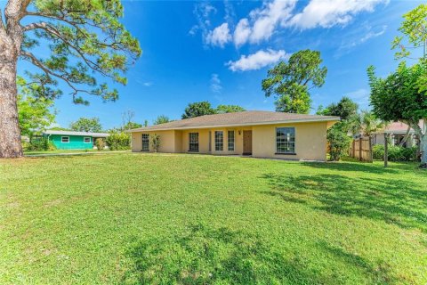 House in Bradenton, Florida 3 bedrooms, 192.49 sq.m. № 2238537 - photo 2
