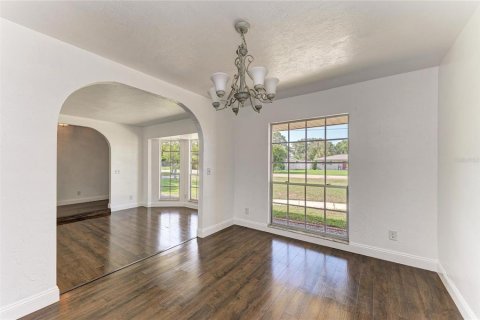 House in Bradenton, Florida 3 bedrooms, 192.49 sq.m. № 2238537 - photo 6