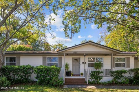House in Jacksonville, Florida 4 bedrooms, 170.66 sq.m. № 867985 - photo 1