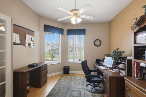 House in Sanford, Florida 5 bedrooms, 311.04 sq.m. № 2112985 - photo 12