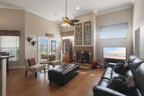 House in Sanford, Florida 5 bedrooms, 311.04 sq.m. № 2112985 - photo 20