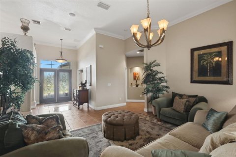 House in Sanford, Florida 5 bedrooms, 311.04 sq.m. № 2112985 - photo 8