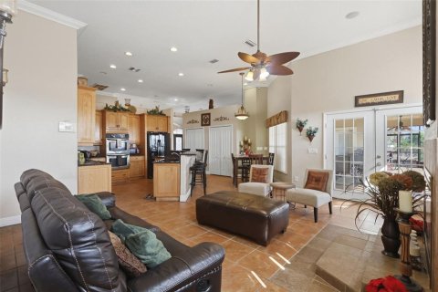 House in Sanford, Florida 5 bedrooms, 311.04 sq.m. № 2112985 - photo 18