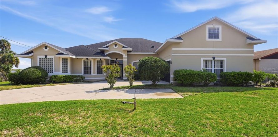 House in Sanford, Florida 5 bedrooms, 311.04 sq.m. № 2112985