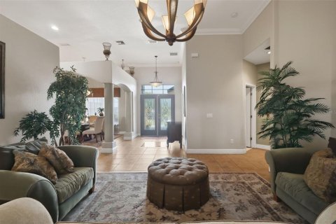 House in Sanford, Florida 5 bedrooms, 311.04 sq.m. № 2112985 - photo 9