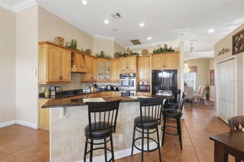 House in Sanford, Florida 5 bedrooms, 311.04 sq.m. № 2112985 - photo 14