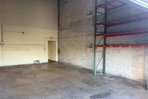 Immobilier commercial à vendre à Miami, Floride № 2032413 - photo 6