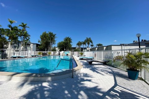 Copropriété à louer à Miami, Floride: 1 chambre, 62.24 m2 № 2384699 - photo 3