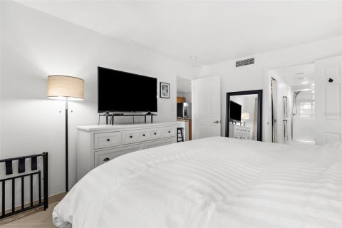 Copropriété à vendre à Longboat Key, Floride: 1 chambre, 82.03 m2 № 2404676 - photo 13