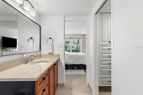 Copropriété à vendre à Longboat Key, Floride: 1 chambre, 82.03 m2 № 2404676 - photo 16