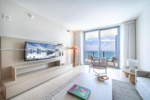 Copropriété à louer à Hollywood, Floride: 1 chambre, 79.15 m2 № 1867849 - photo 2