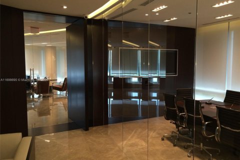 Propiedad comercial en venta en Aventura, Florida № 1959658 - foto 10