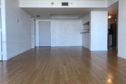 Condo in Miami Beach, Florida, 2 bedrooms  № 2023597 - photo 4