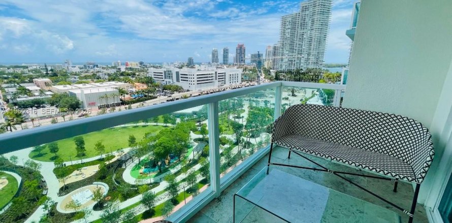 Condo in Miami Beach, Florida, 2 bedrooms  № 2023597