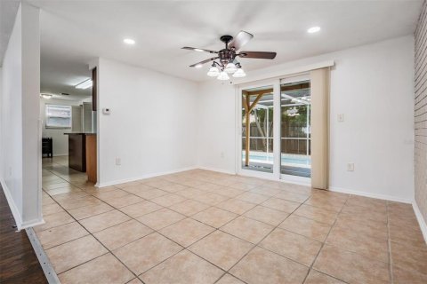 Villa ou maison à vendre à Port Richey, Floride: 2 chambres, 114.64 m2 № 2410140 - photo 11