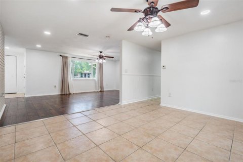 Villa ou maison à vendre à Port Richey, Floride: 2 chambres, 114.64 m2 № 2410140 - photo 12